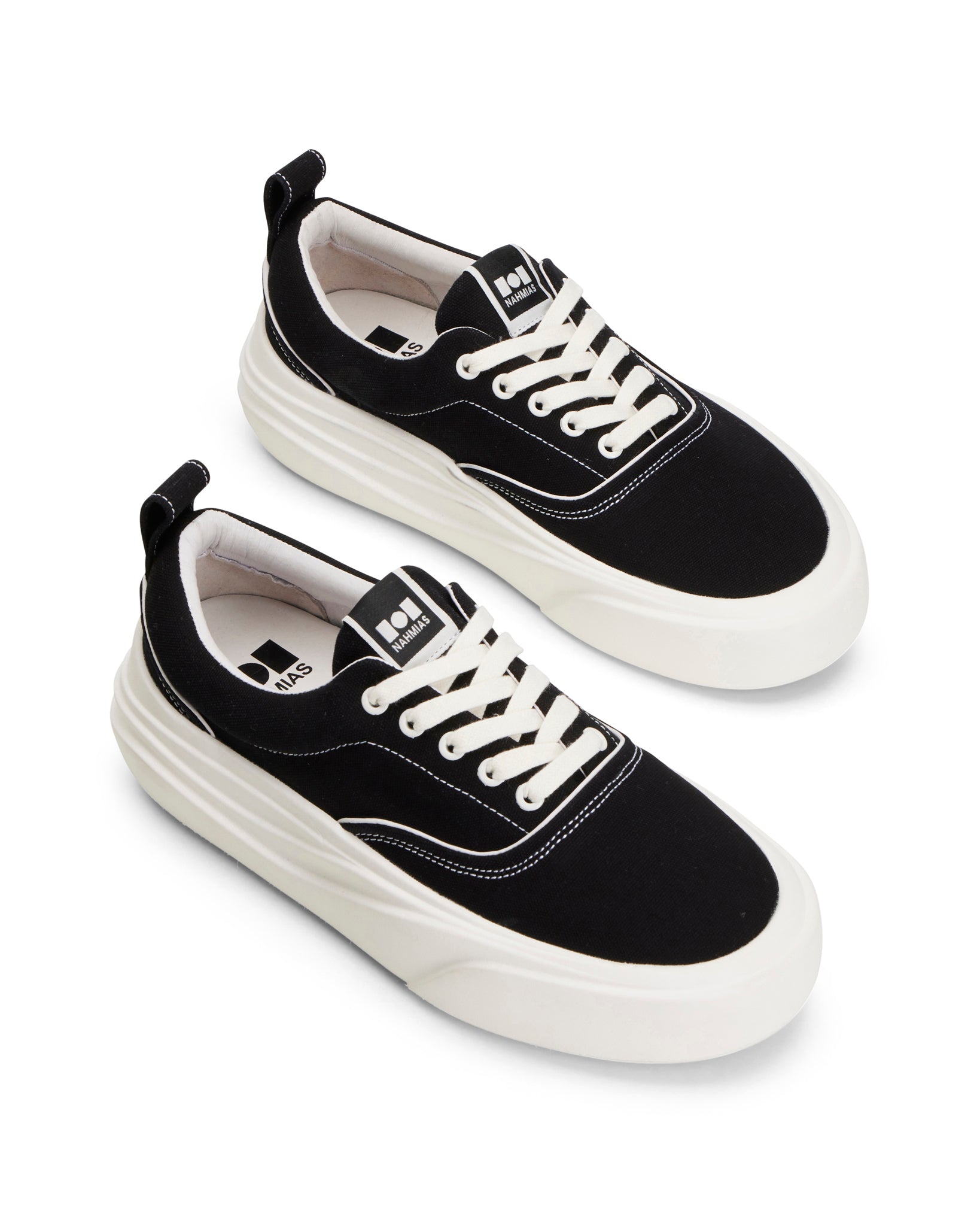 Ollie Canvas Sneaker in Black