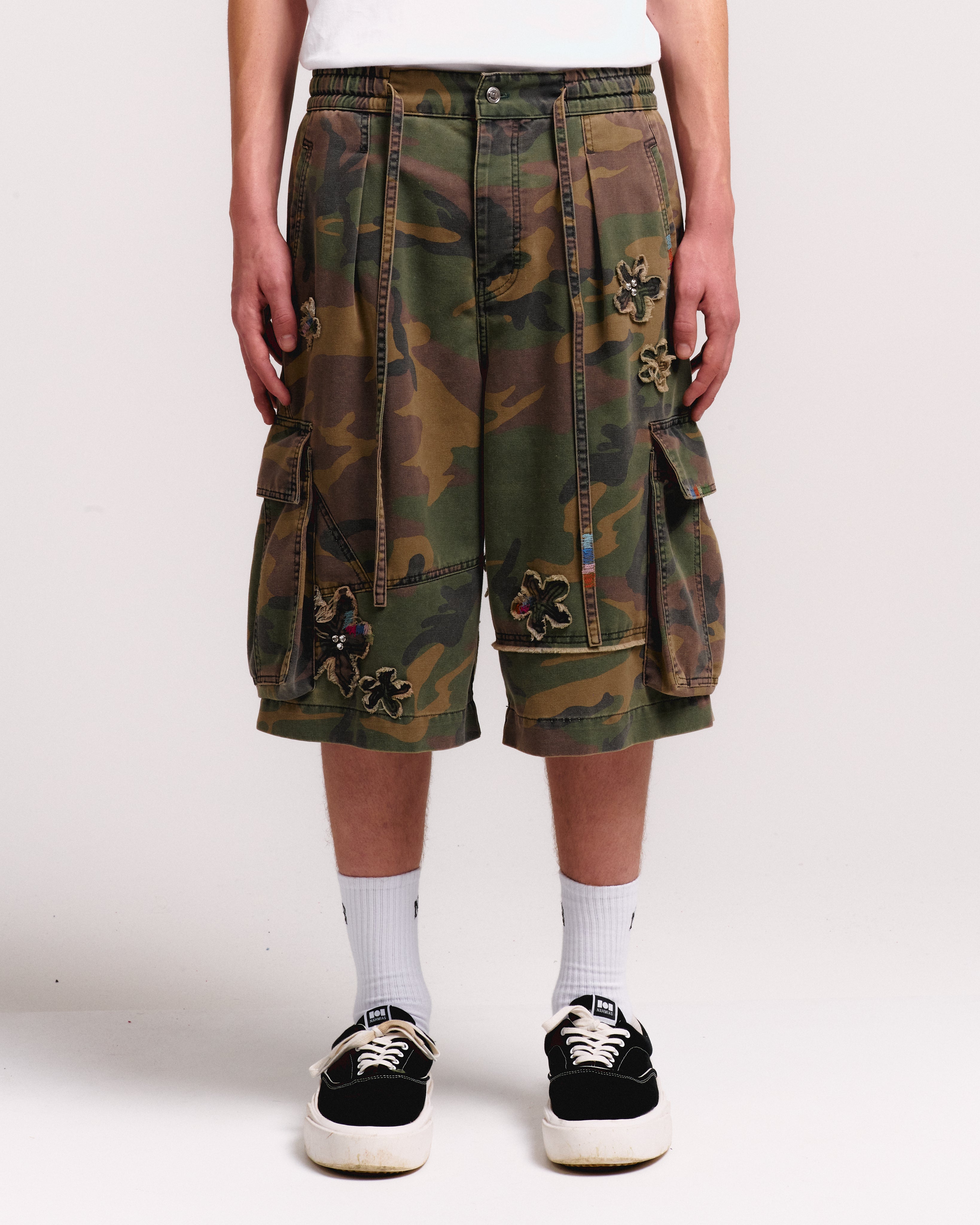 FLORAL PATCH CRYSTAL CAMO SHORT – NAHMIAS