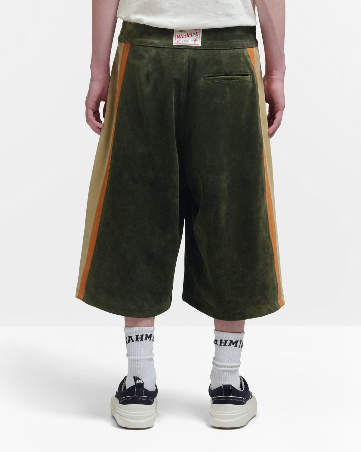 SUEDE OVERSIZED BOARD SHORT