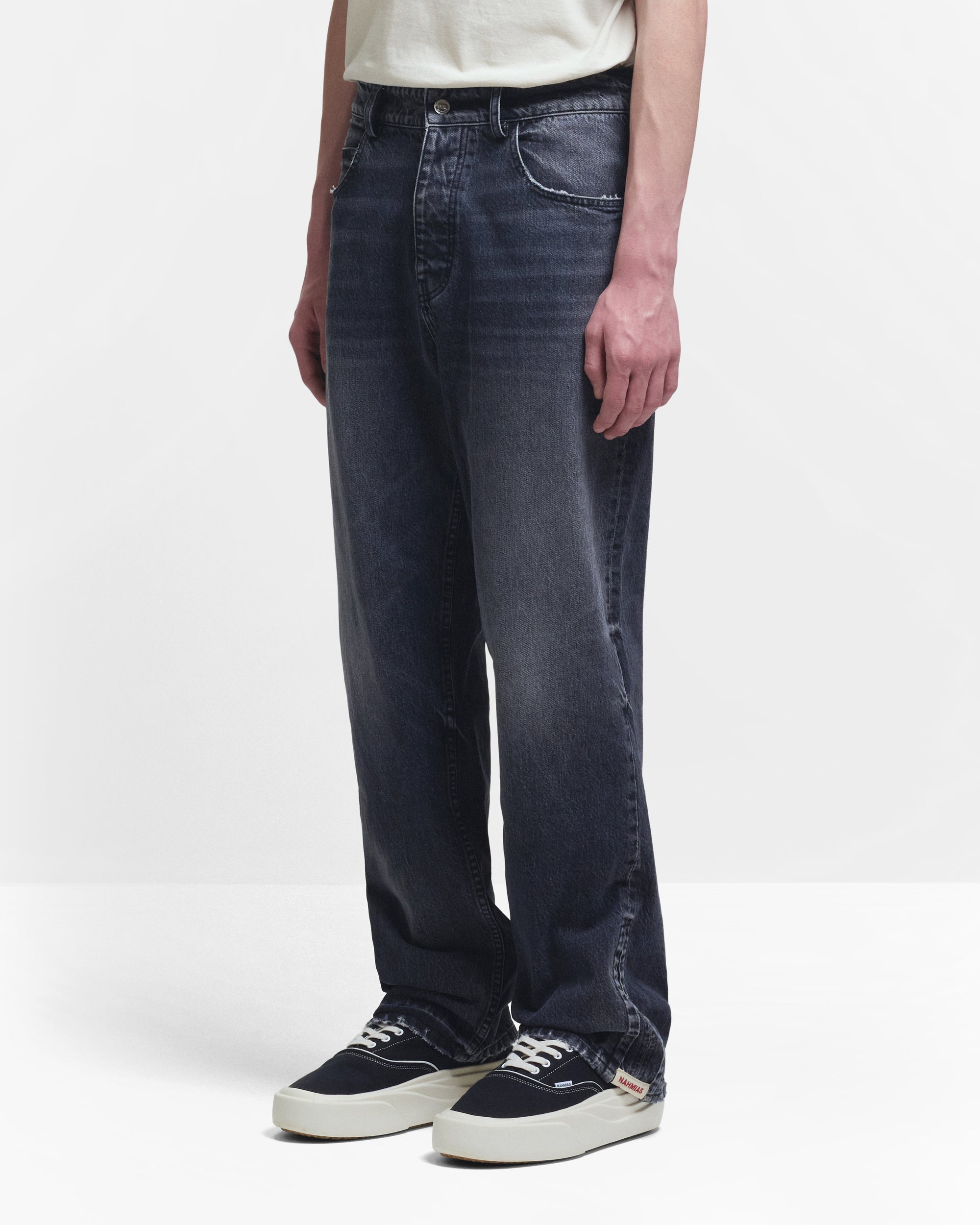 SPLIT SEAM STRAIGHT LEG JEAN
