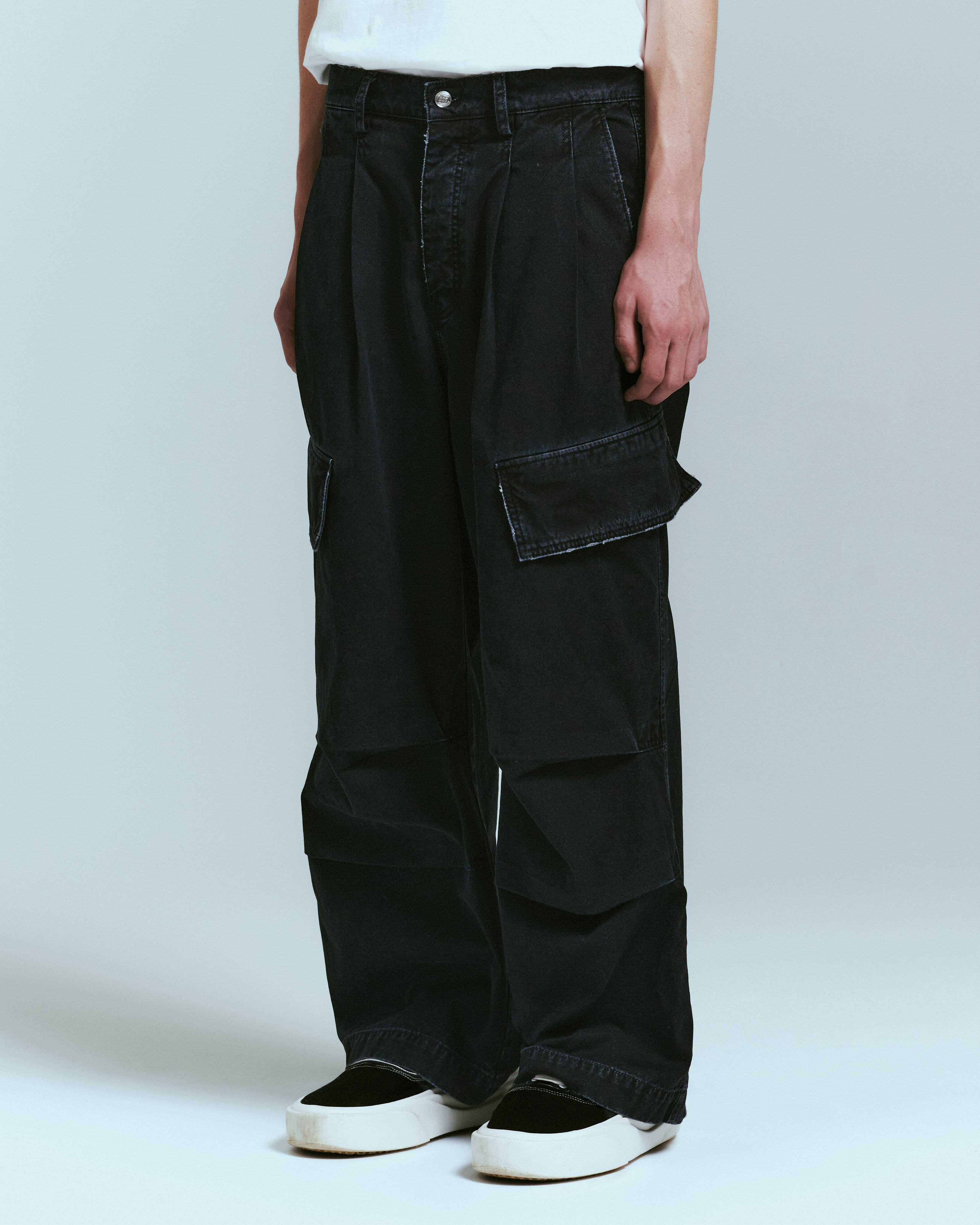 GARMENT WASH OVERSIZED CARGOS – NAHMIAS